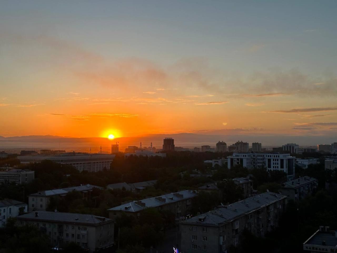 Apartment With City View On Sydykova St. 123 Bishkek Esterno foto